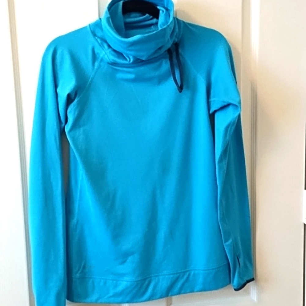 Women's Nike Pro medium pullover